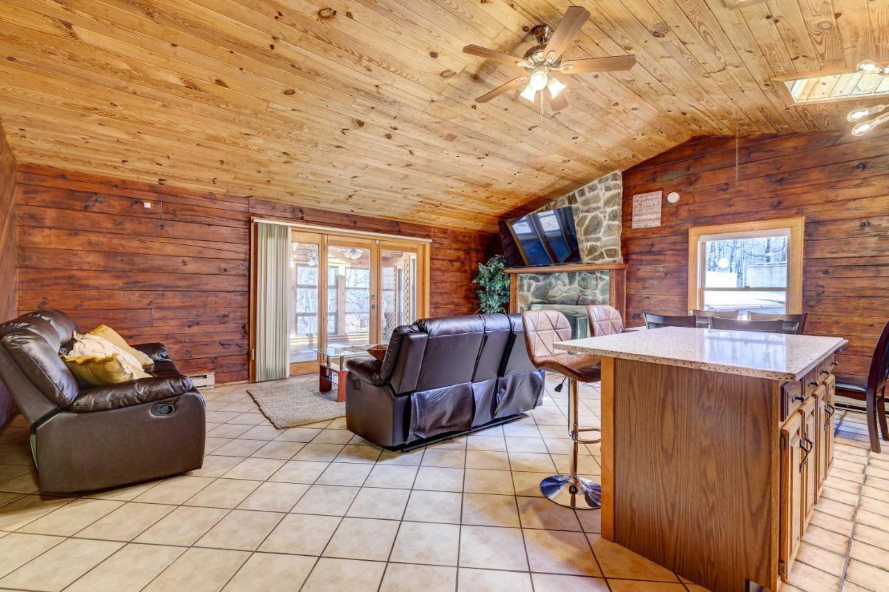 Pocono Vacation Rental With Game Room! Tobyhanna Exterior photo