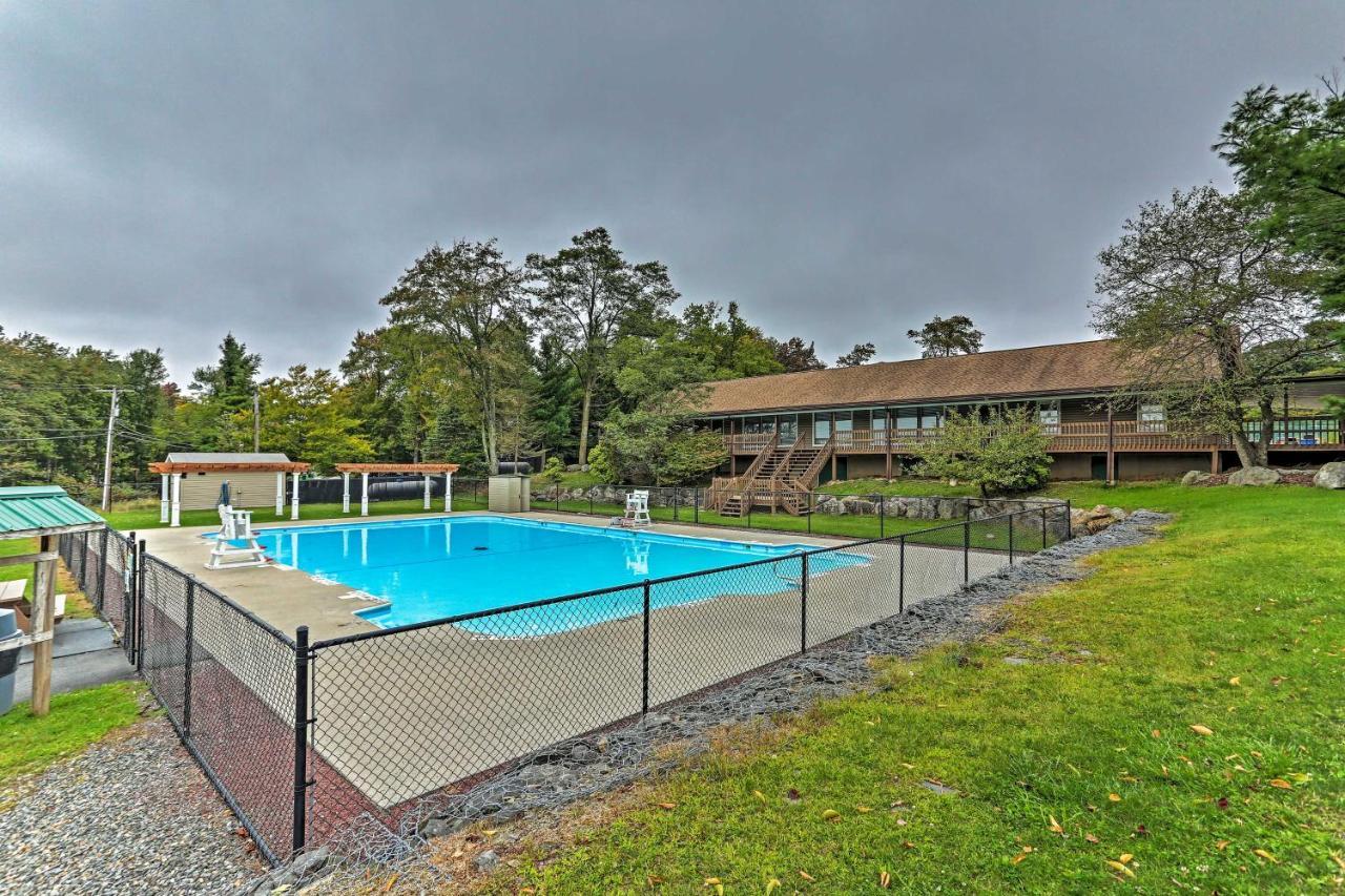 Pocono Vacation Rental With Game Room! Tobyhanna Exterior photo