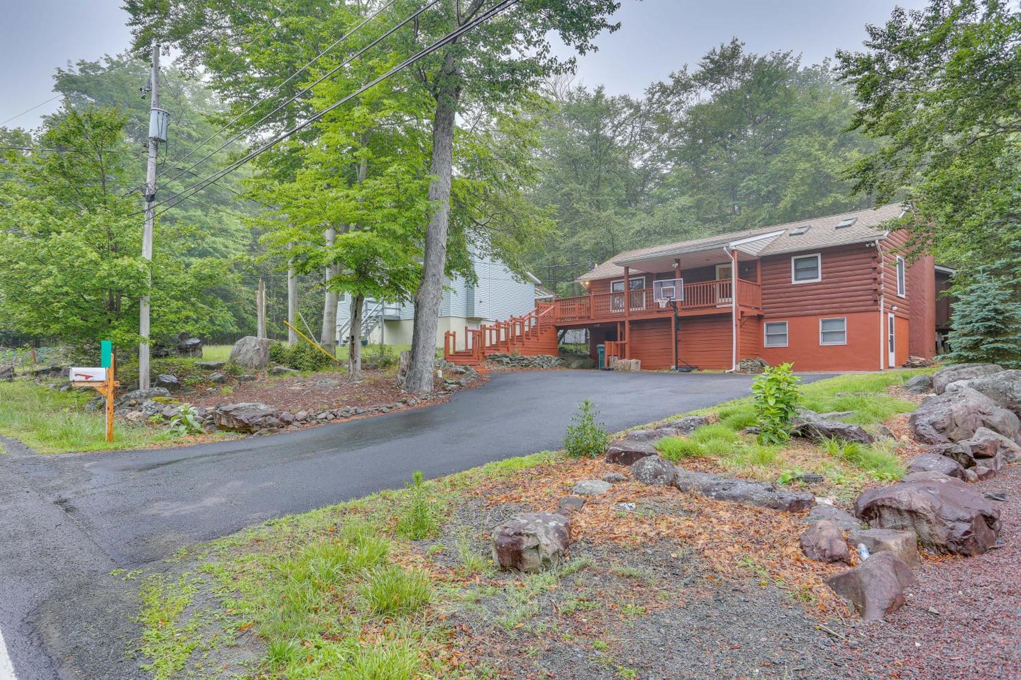 Pocono Vacation Rental With Game Room! Tobyhanna Exterior photo