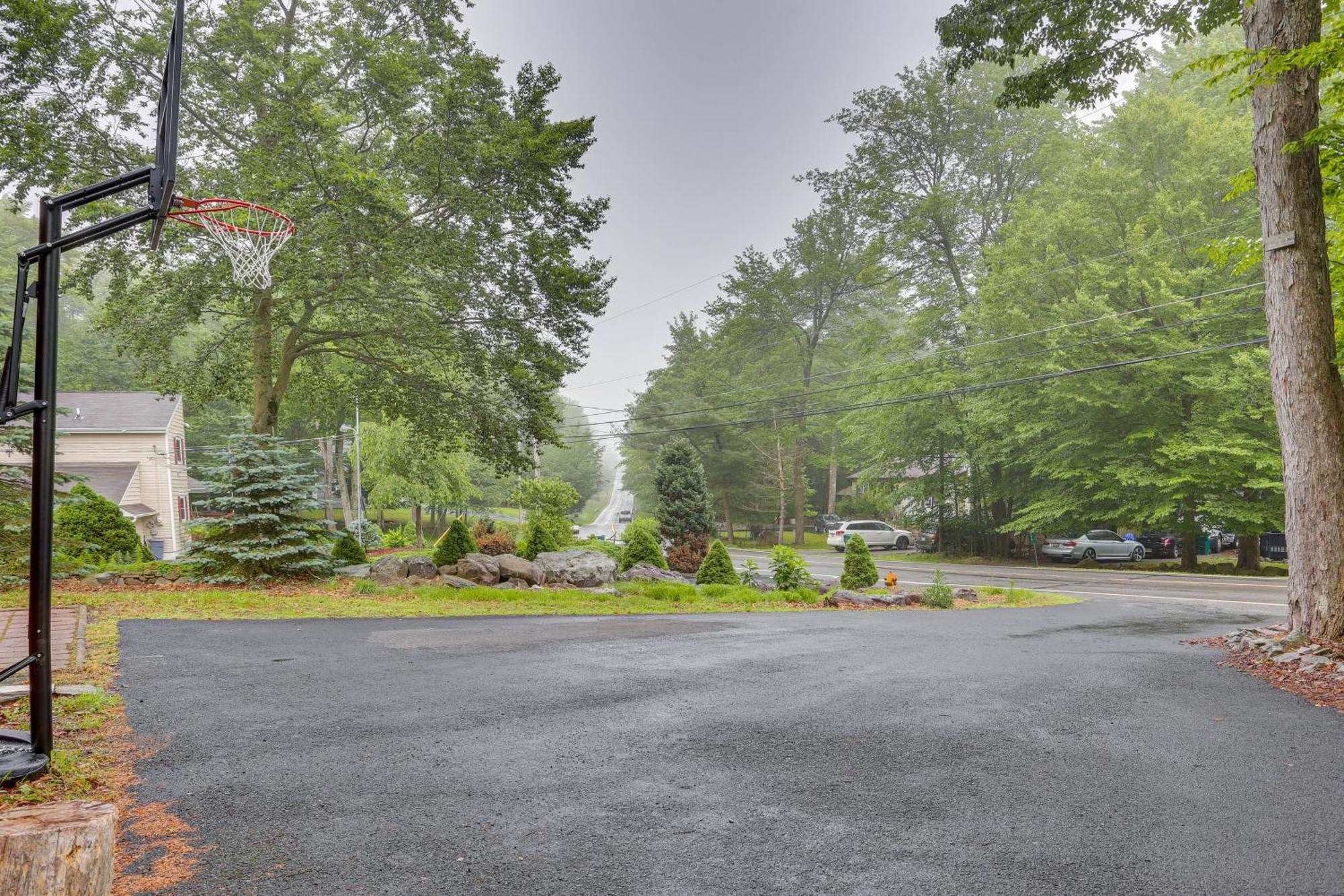 Pocono Vacation Rental With Game Room! Tobyhanna Exterior photo